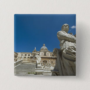 Italien, Sizilien, Palermo, Brunnen mit Büste und Button