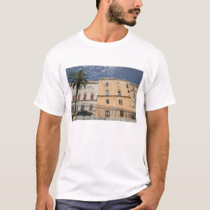 Italien, Sizilien, Palermo, Palazzo dei Normanni T-Shirt