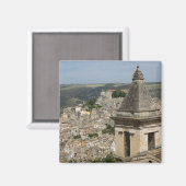 ITALIEN, Sizilien, RAGUSA IBLA: Stadtansicht und S Magnet (Vorderseite/Rückseite)