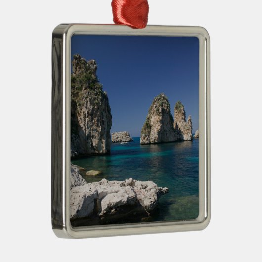 Italien, Sizilien, Scopello, Felsen von Tonnara Silbernes Ornament (Rechts)