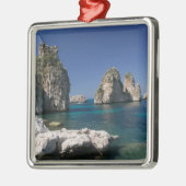 Italien, Sizilien, Scopello, Felsen von Tonnara Silbernes Ornament (Links)