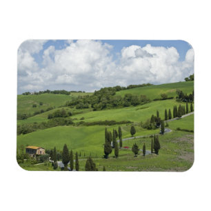 Italien, Toskana. La Foce. Eine gekrümmte Straße w Magnet