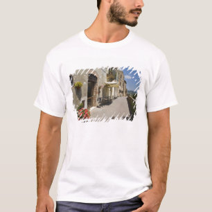 Italien, Toskana, Pienza. Äußerer Gehweg um T-Shirt