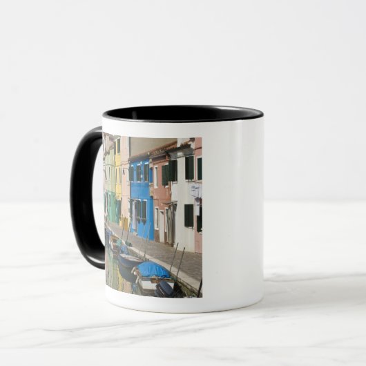 Italien, Venedig, Burano. Mehrfarbige Häuser entla Tasse (Vorderseite Links)