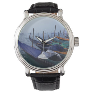 Italien, Venedig. Gondeln. Armbanduhr