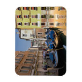 Italien, Venedig, Gondeln entlang des Kanals Magnet (Vertikal)