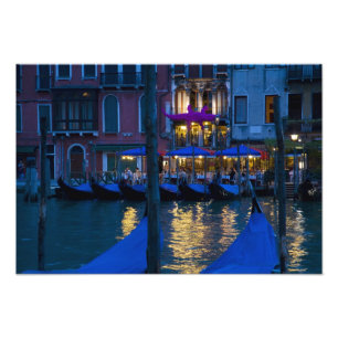 Italien, Venedig, Nachtansicht entlang des Grand Fotodruck