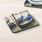 Italien, Venedig, Selektiver Fokus von Gondola in Untersetzer (Linke Seite)