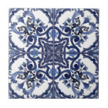 Italienisch blau-weiß sizilianisch Majolica Mosaik Fliese<br><div class="desc">Erweitern Sie Ihre Zuhause mit dem italienischen Blue & White Sicilian Majolica Mosaic Keramik Tile. Diese Kachel zeichnet sich durch ein elegantes, minimalistisches, elegantes und modernes Design aus, das durch traditionelle Azulejo-Fliesen inspiriert wird. Ideal für eine mediterrane Ästhetik, zeigt es ein Retro-Vintag antikes Aussehen mit einem geometrischen, majolica Fliesenmuster. Die...</div>