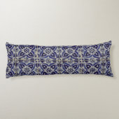 Italienisch-rustikale Tiles Azulejo Blue White Geo Seitenschläferkissen (Rückseite)