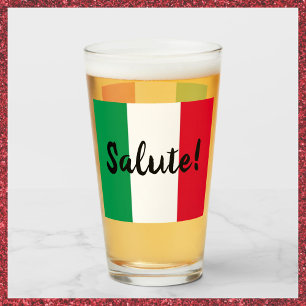 Italienische Flagge mit Salute Gruß Glas