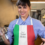 Italienische Küche oder Restaurant mit Name Schürze<br><div class="desc">Dieses Design ist für italienische Küchen, ob in einem Restaurant oder in Ihrer Zuhause, maßgeschneidert und hat die Farben der italienischen Flagge mit einer Textvorlage, die mit dem Namen des Koch, des Restaurants oder eines anderen gewünschten Namens personalisiert wird. Es ist ein wunderbares Geschenk für alle, die italienische Küche, italienische...</div>