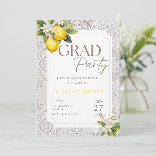 Italienische Lemon Graduation Party in Beige Medit Einladung (Stehend Vorderseite)