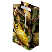 Italienische Zitronen in einem Korb Kleine Geschenktüte (Rückseite Schrägansicht)