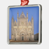Italy, Umbria, Orvieto, Orvieto Cathedral Ornament Aus Metall (Links)