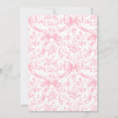 It's a Girl Pink Bow Toile Modern Baby Shower Einladung (Rückseite)