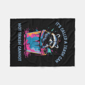 It's Called Trash Can Not Trash Cannot Funny Racco Fleecedecke (Vorderseite (Horizontal))