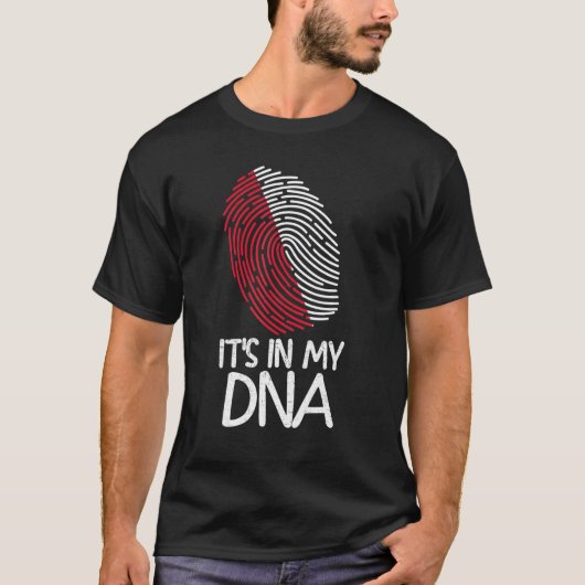 It's In My DNA   Proud Polish Flag Fingerprint T-Shirt (Vorderseite)