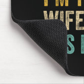 Its Me Hi Im The Wife Its Me Love Funny Married Co Mousepad (Ecke)