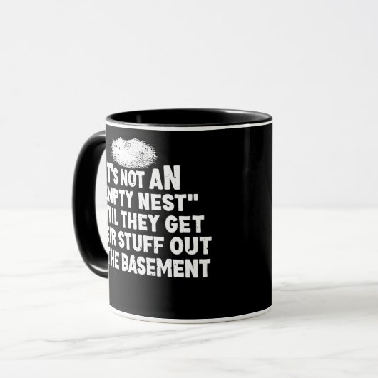 It's Not an Empty Nest Funny Empter Nester Parent Tasse (Vorderseite Links)