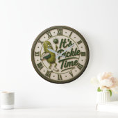 It's Pickle Time Cute Pickle Character Große Wanduhr (Zuhause)