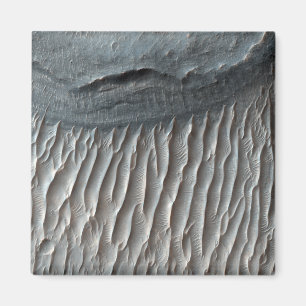 Ius Chasma, eine große Schlucht auf den Mars Magnet