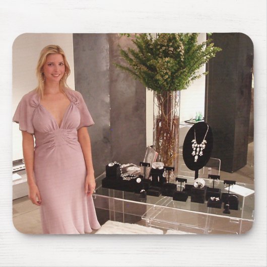 Ivanka Trumpf in Aspen Mousepad (Vorne)