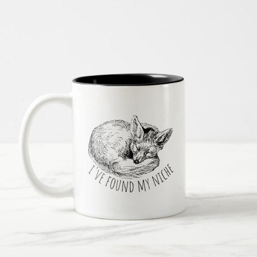 I've Found My Niche Cozy Napping Fox Zweifarbige Tasse (Links)