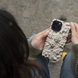 Ivory Bloom iPhone 16 Pro Hülle