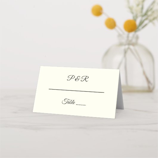 Ivory Color Simple Stylized Script Wedding Platzkarte (Vorderseite)