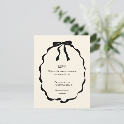 Ivory Coquette Bow Wedding RSVP (Stehend Vorderseite)