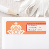 Ivory Damask auf Korallen mit Rot (Insitu)