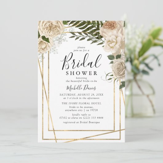 Ivory Floral Bouquet Elegantes Brautparty Einladung (Stehend Vorderseite)