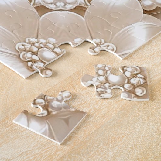 Ivory Flowers Jigsaw Puzzle (Seite)