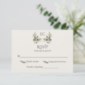 Ivory Olive Branch Monogram Wedding RSVP Karte (Stehend Vorderseite)
