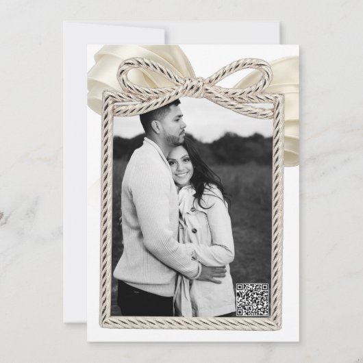 Ivory Ruffle Bow verbindet das Brautparty des Knot Einladung (Rückseite)