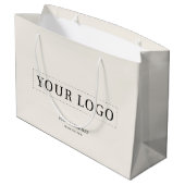 Ivory Simple Minimal Business Logo-Geschenk Große Geschenktüte (Rückseite Schrägansicht)