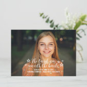 Ivory Tassel Worth Hassle Foto Abschluss Ankündigung (Stehend Vorderseite)