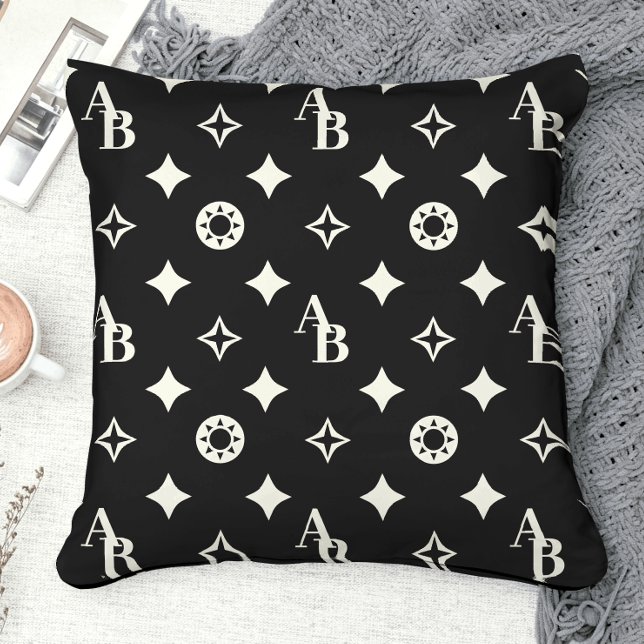 Ivory White Custom Initial Monogram Pattern Black Kissen (Von Creator hochgeladen)
