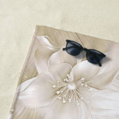 Ivory White Flowers Beach Towel Strandtuch (Beispiel)