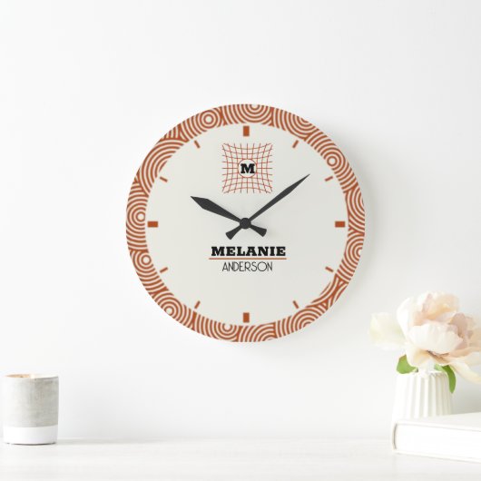 Ivory with White Geometric Monogram Elegant Gift Große Wanduhr (Zuhause)