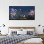 Iwo Jima Memorial Während des Feuerwerks am 4. Jul Leinwanddruck (Insitu (Schlafzimmer))