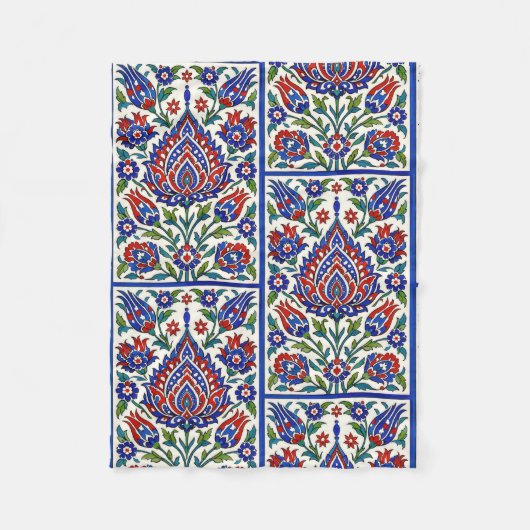 Iznik - Turkish Ottoman pattern with flowers tulip Fleecedecke (Vorderseite)