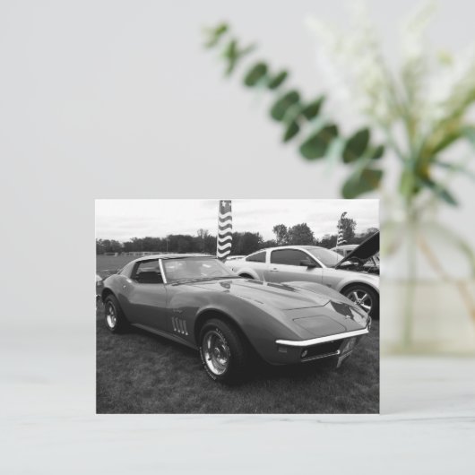 Izzie Postkarte (Stehend Vorderseite)