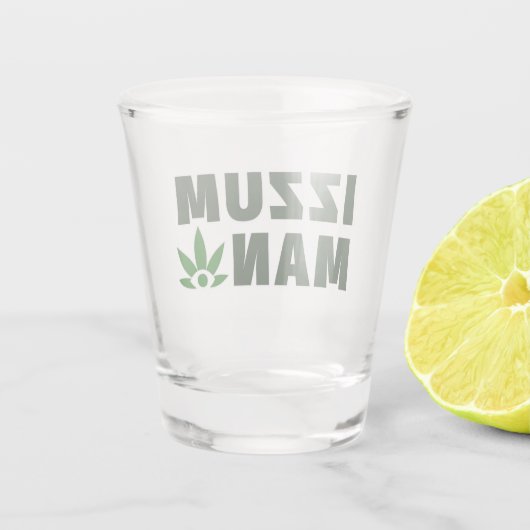 Izzumman Merchandise Schnapsglas (Rückseite)