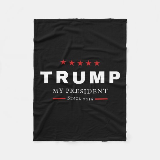 J Trump ist mein Präsident seit 2016 Maga Patrioti Fleecedecke (Vorderseite)