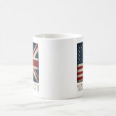 Ja, ich bin beide amerikanische britische Flaggen  Kaffeetasse (Mittel)