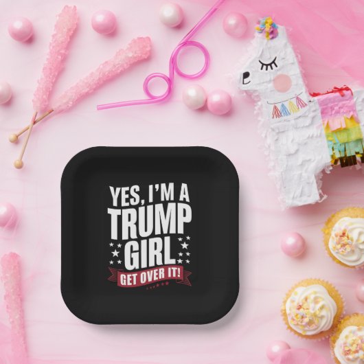Ja, ich bin ein Trump-Mädchen, das 2024 die Wahl ü Pappteller (Party)
