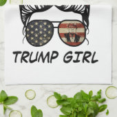 Ja, ich bin ein Trump-Mädchen, das sich darüber hi Geschirrtuch (Gefaltet)
