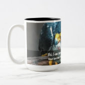 Ja, ich bin einer dieser Falke-Leute! Zwei-Tonen-C Zweifarbige Tasse (Links)